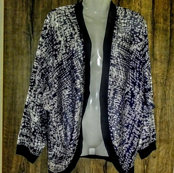 NIC+ZOE Sweaters - Nic+Zoe Shrug Size XL Batwing Dolman Jacket NWT